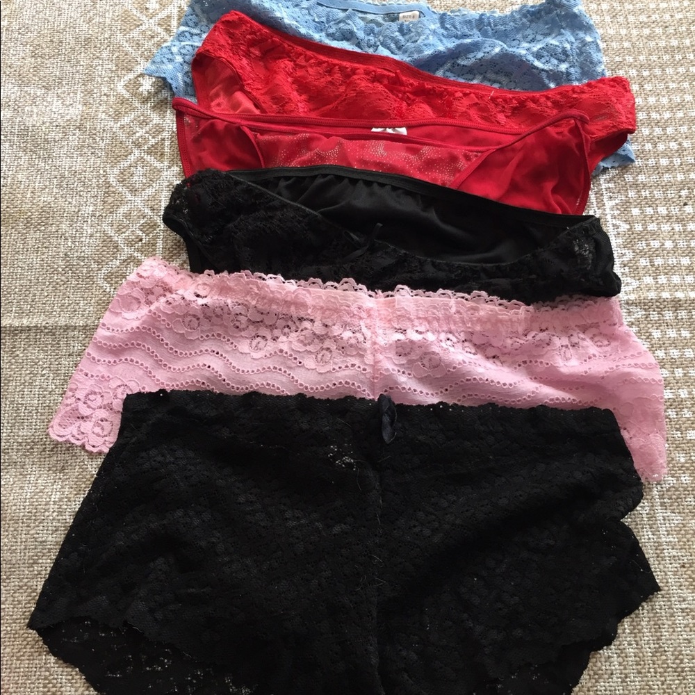 6 pair plus size undies. Size 8/xl